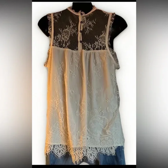 Xhilaration Women’s Lace Top Size L - Picture 6 of 9